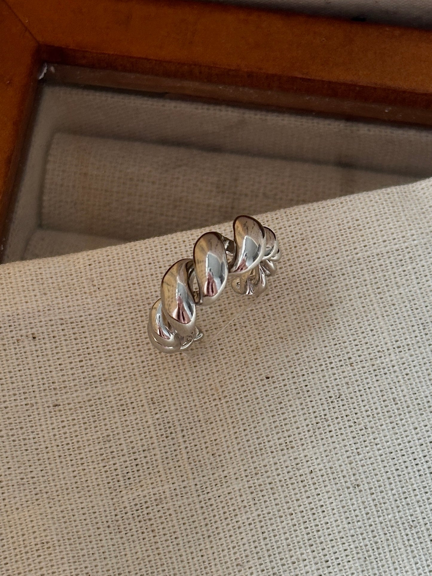 S925 Silver / Gold Plated Bold Croissant Ring