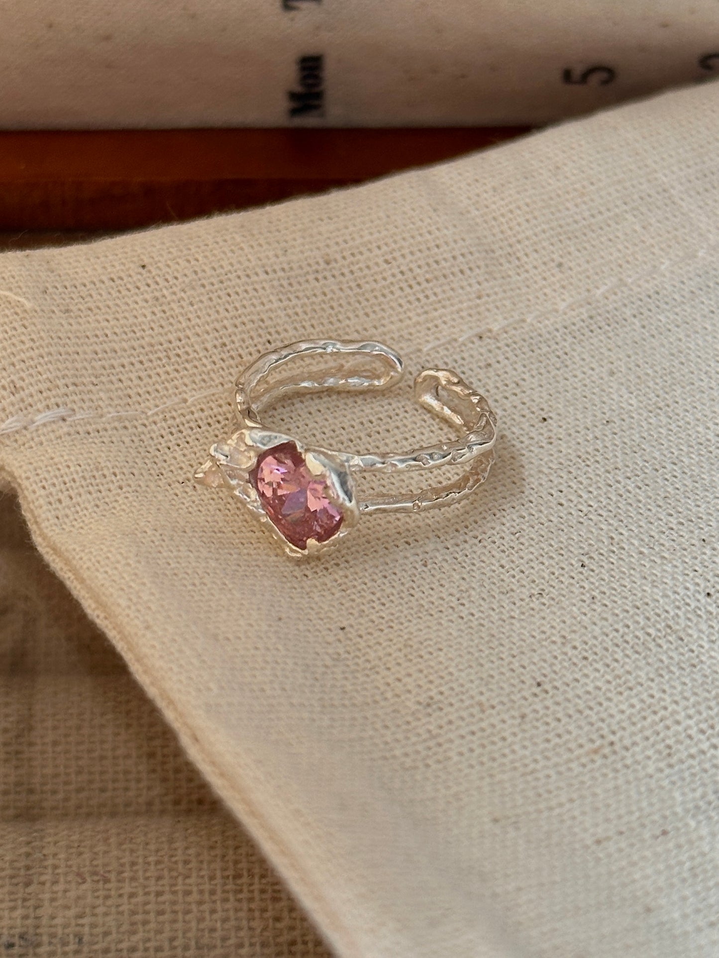 S925 Silver Pink Zircon Heart Textured Ring