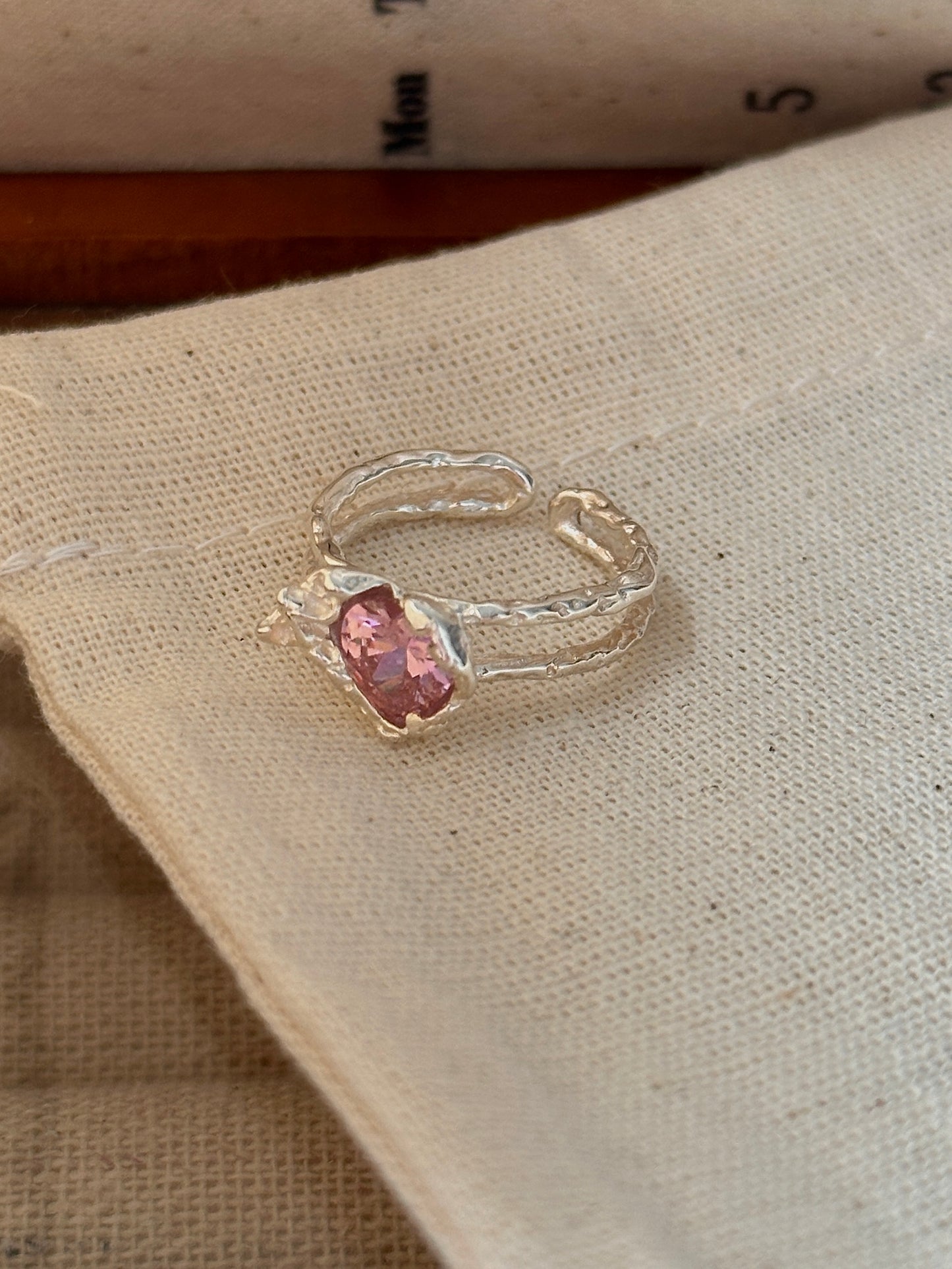 S925 Silver Pink Zircon Heart Textured Ring