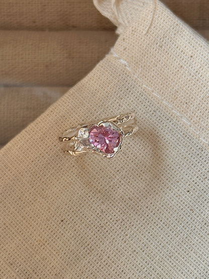 S925 Silver Pink Zircon Heart Textured Ring